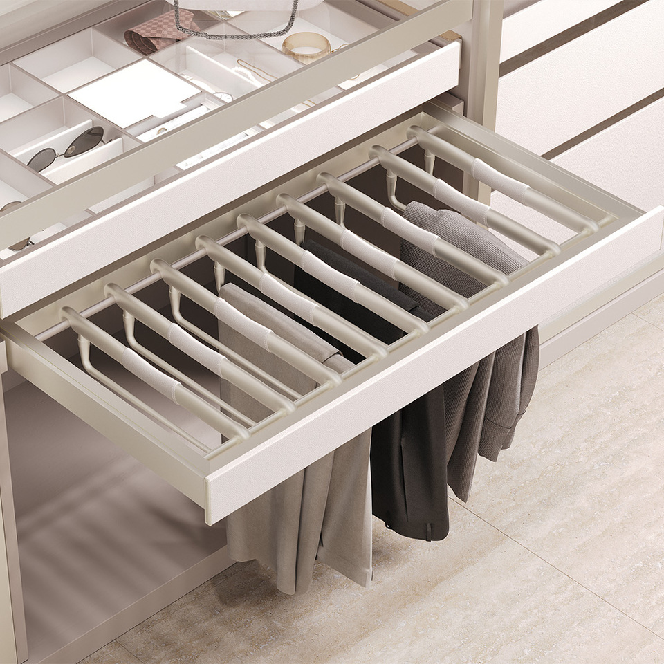 Фото Duslar Выдвижная брючница ELITIUM, ширина 864 мм, шампань/бежевый