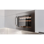 Превью картинка Шкаф винный встраиваемый Meyvel Винный холодильник (шкаф) компрессорный MEYVEL MV22-KSB1 #15