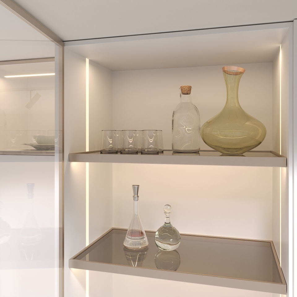 Фото Duslar Полка GLASSIMO с подсветкой из алюминиевого профиля, ширина 567 мм, шампань