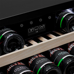 Превью картинка Шкаф винный встраиваемый Meyvel Винный холодильник (шкаф) компрессорный MEYVEL MV22-KSB1 #6